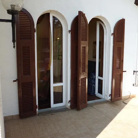 Gli Oleandri Bed & Breakfast *